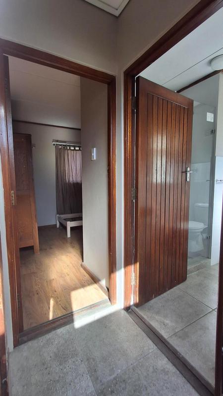 5 Bedroom Property for Sale in De Kuilen Western Cape